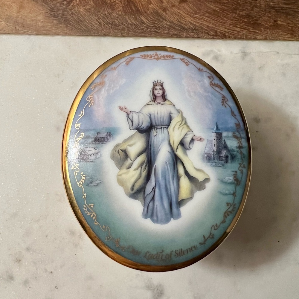 Music Box - Picture 3 of 4